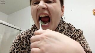 Drooling Spitting Tooth Brushing - porn video